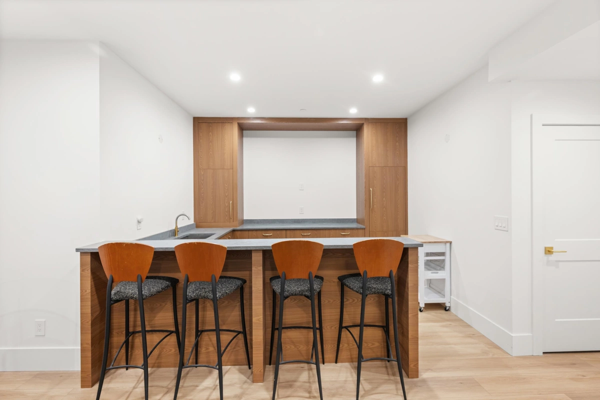 Hot Tub / Spa Photo of 1113 Dolphin Street, White Rock, BC