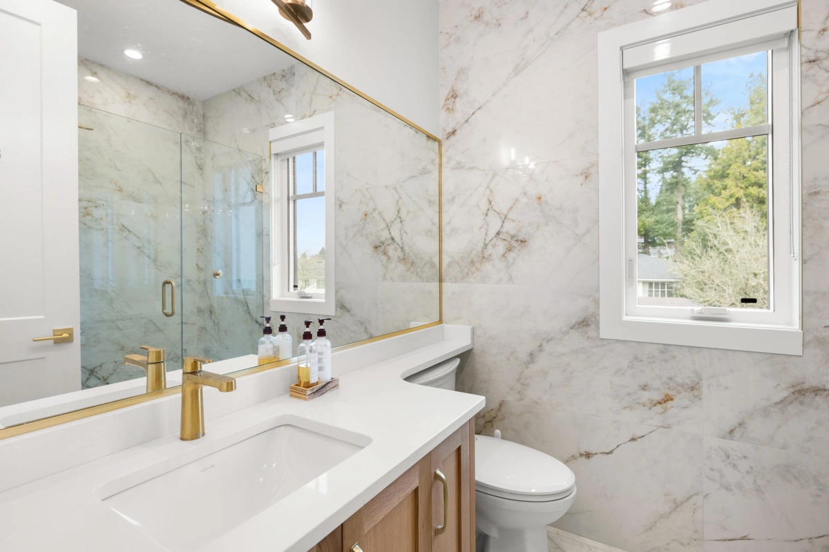 Laundry Room Photo of 1113 Dolphin Street, White Rock, BC