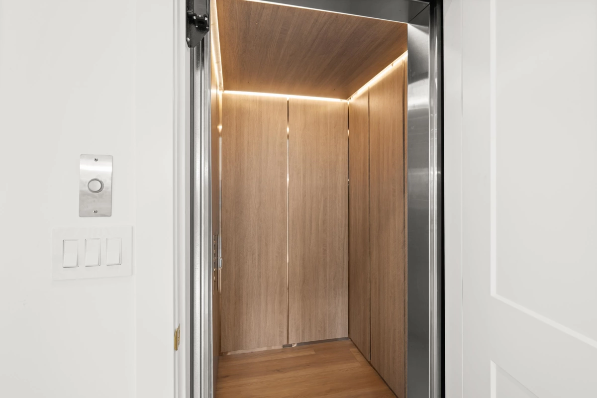 Loft / Bonus Room Photo of 1113 Dolphin Street, White Rock, BC