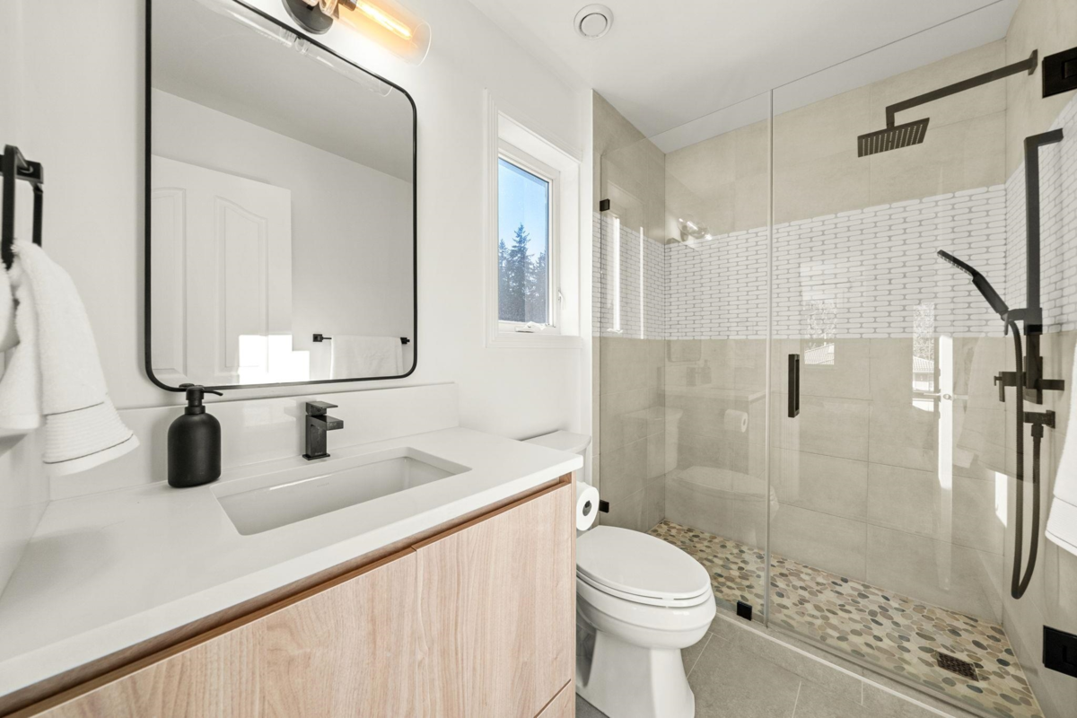 Entry Foyer Photo of 1725 Orkney Place, North Vancouver, BC