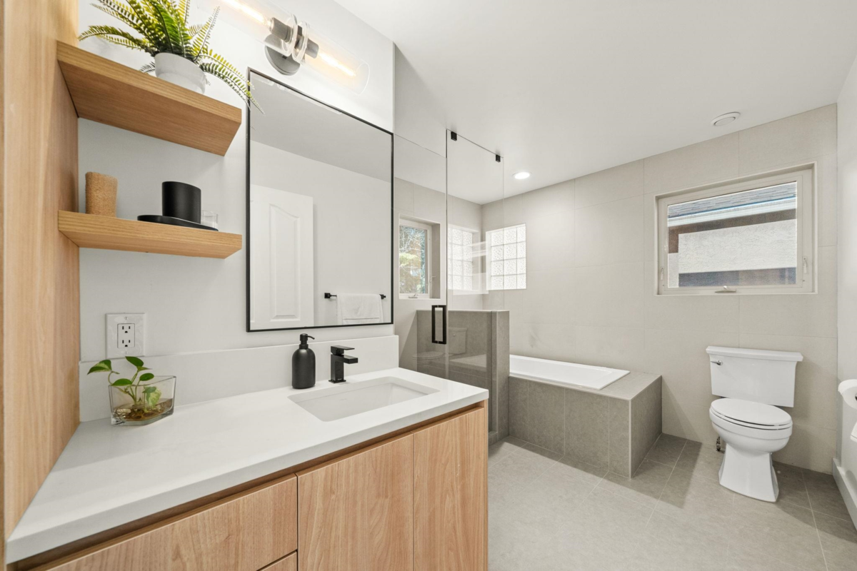 Staircase Photo of 1725 Orkney Place, North Vancouver, BC