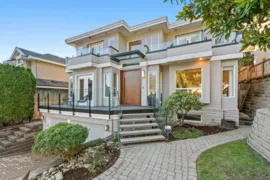 1725 Orkney Place, North Vancouver, BC