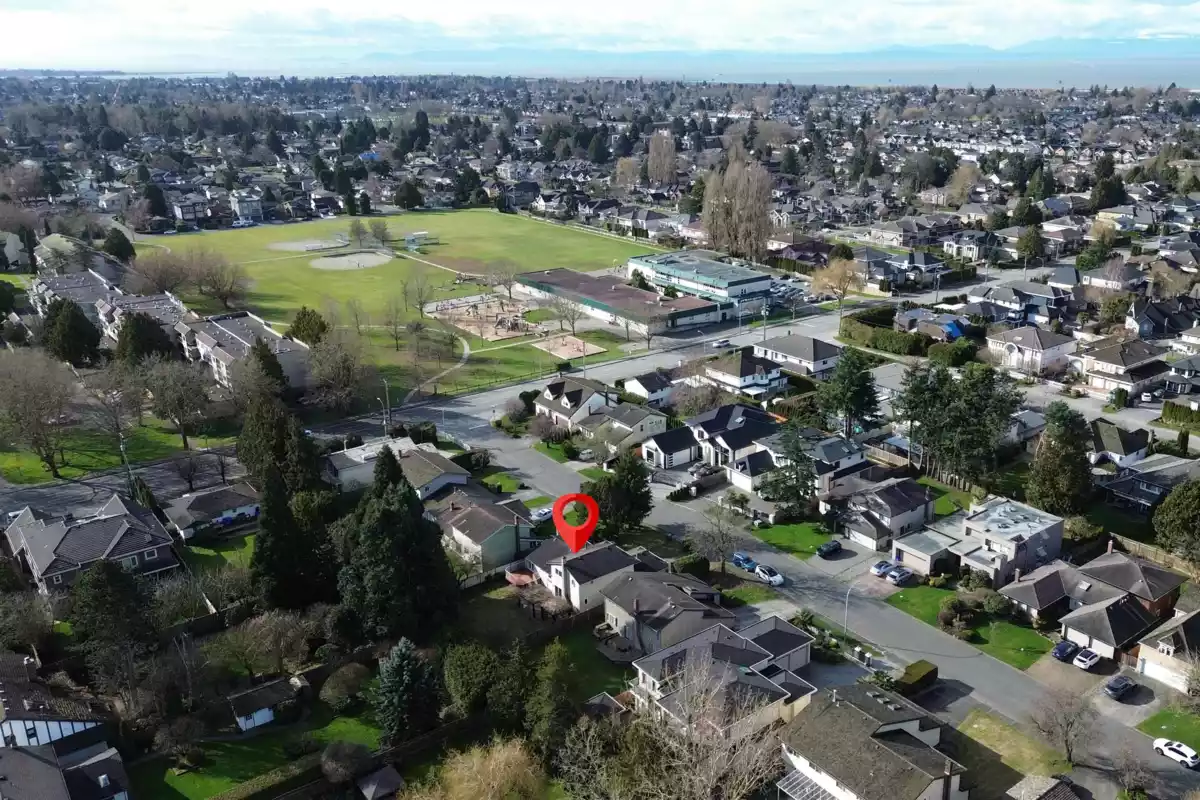 Community Amenities Photo (Clubhouse) of 7920 Willowfield Drive, Richmond, BC