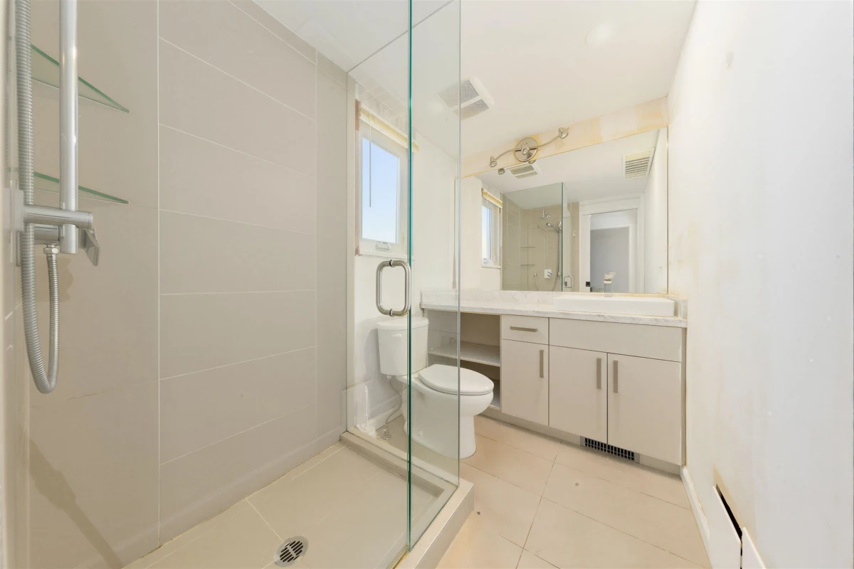 Entry Foyer Photo of 7920 Willowfield Drive, Richmond, BC