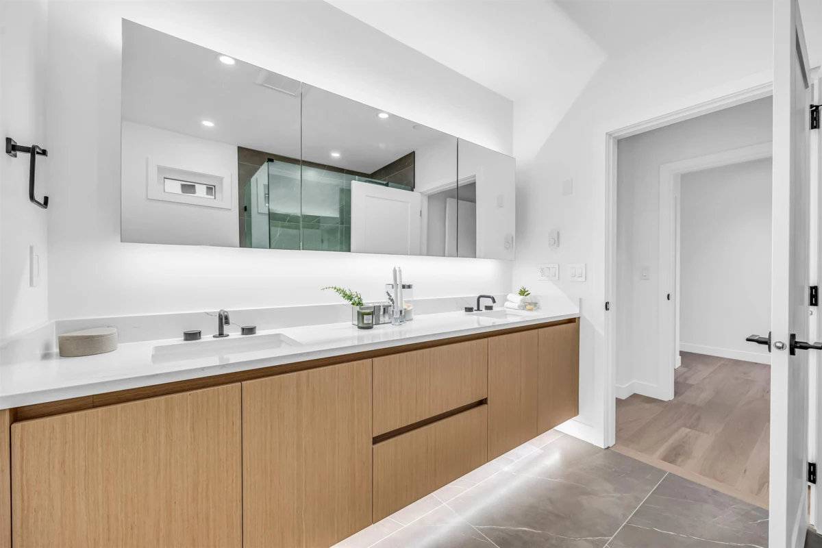 Bedroom 3 Photo of 1012 W 52nd Avenue, Vancouver, BC