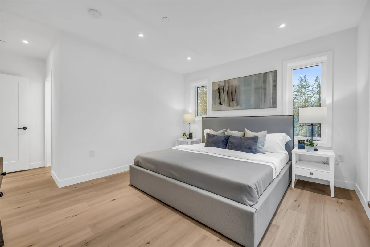 Primary Bathroom Photo of 1012 W 52nd Avenue, Vancouver, BC