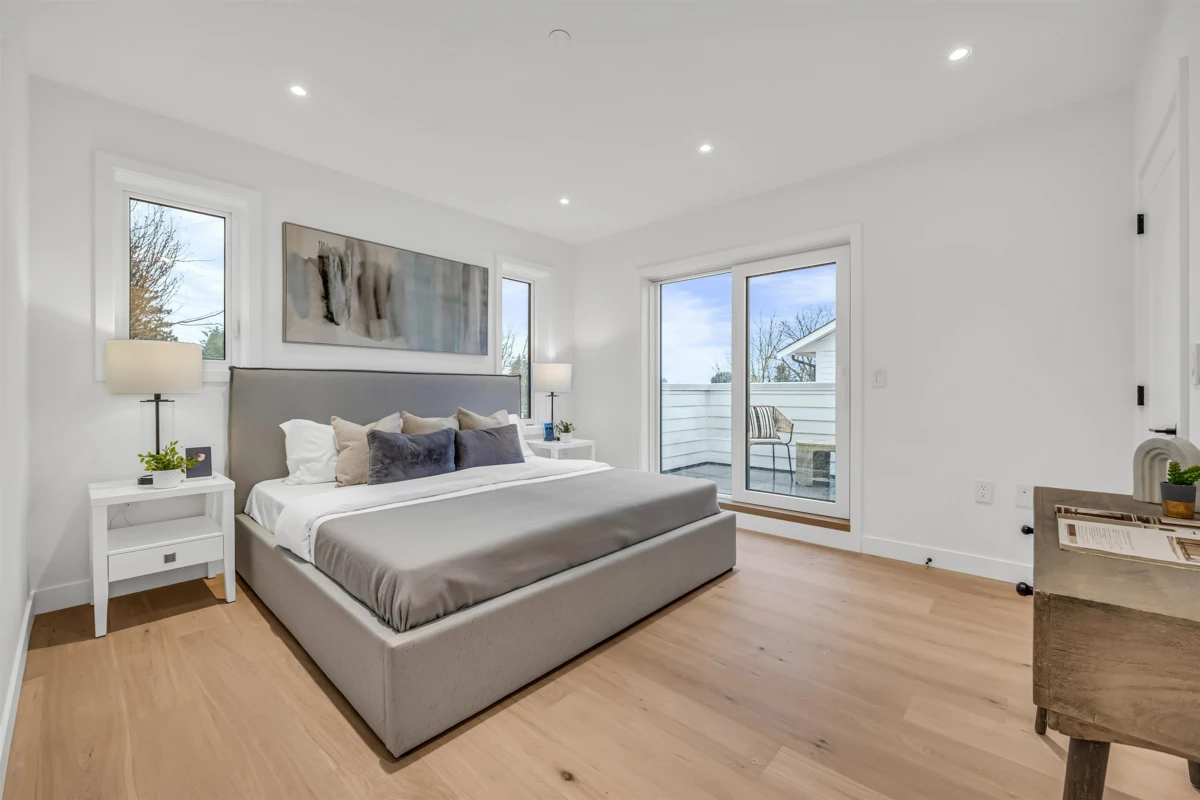 Walk-In Closet Photo of 1012 W 52nd Avenue, Vancouver, BC