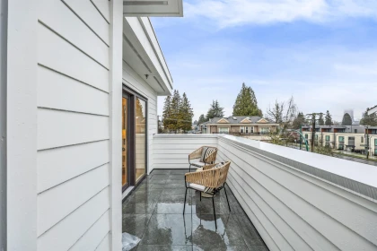 Entry Foyer Photo of 1012 W 52nd Avenue, Vancouver, BC