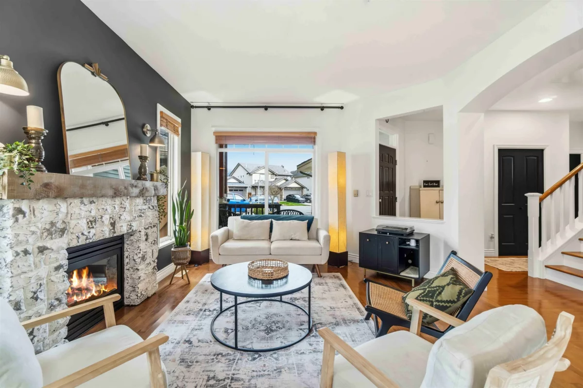 Dining Area Photo of 864 Vedder Place, Port Coquitlam, BC