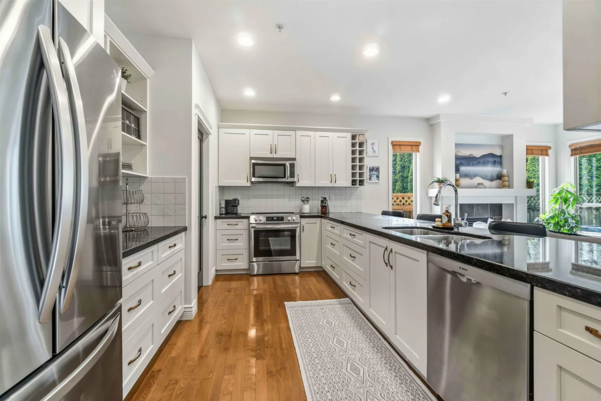 Family Room Photo of 864 Vedder Place, Port Coquitlam, BC