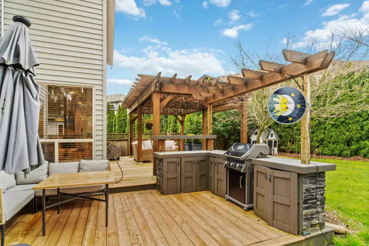 Front Yard Photo of 864 Vedder Place, Port Coquitlam, BC