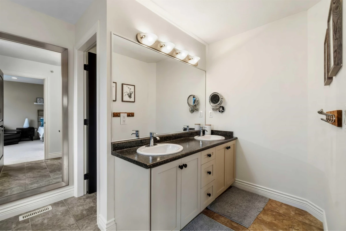 Guest Bathroom Photo of 864 Vedder Place, Port Coquitlam, BC