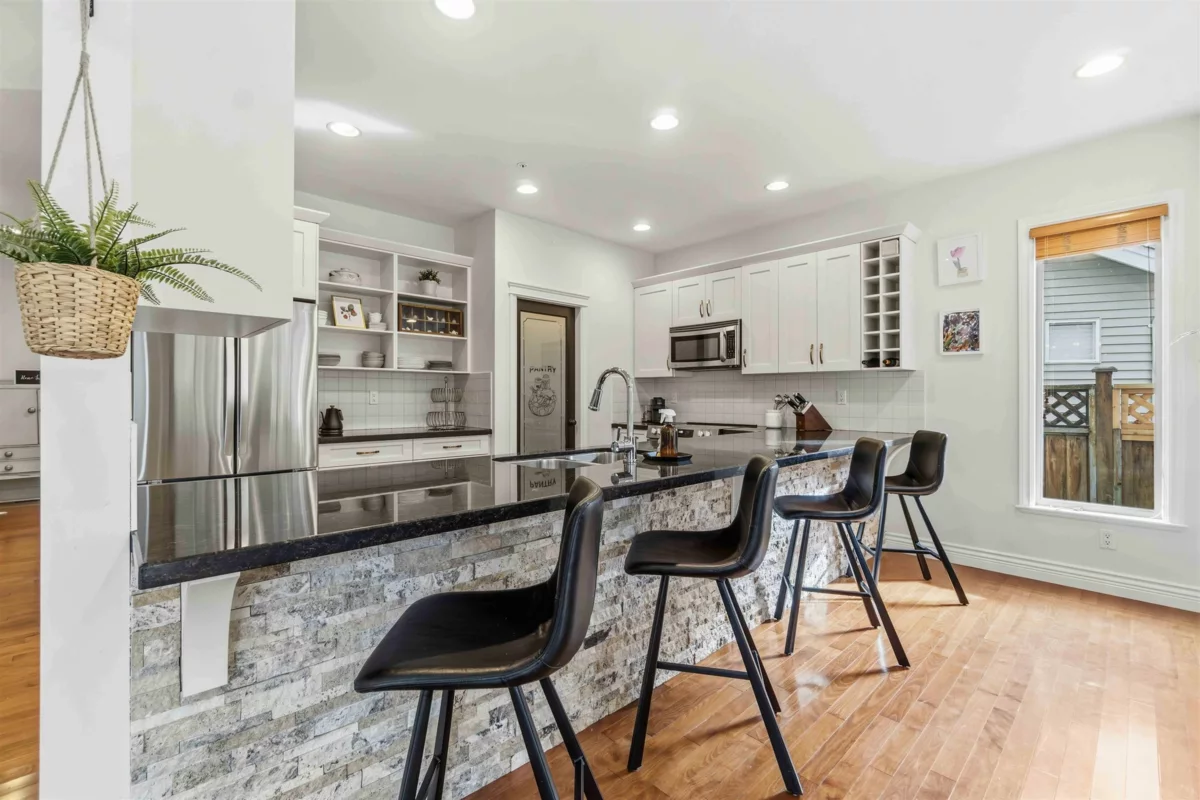 Living Room Photo of 864 Vedder Place, Port Coquitlam, BC