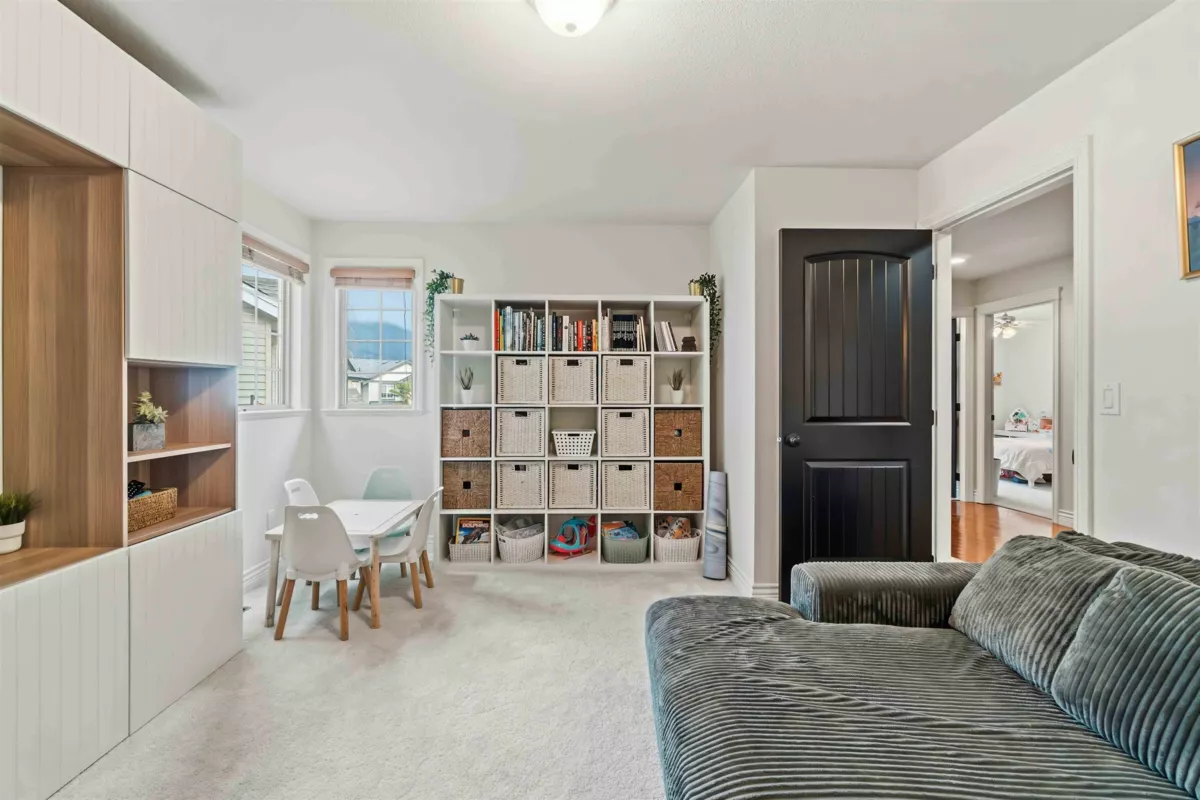 Loft / Bonus Room Photo of 864 Vedder Place, Port Coquitlam, BC