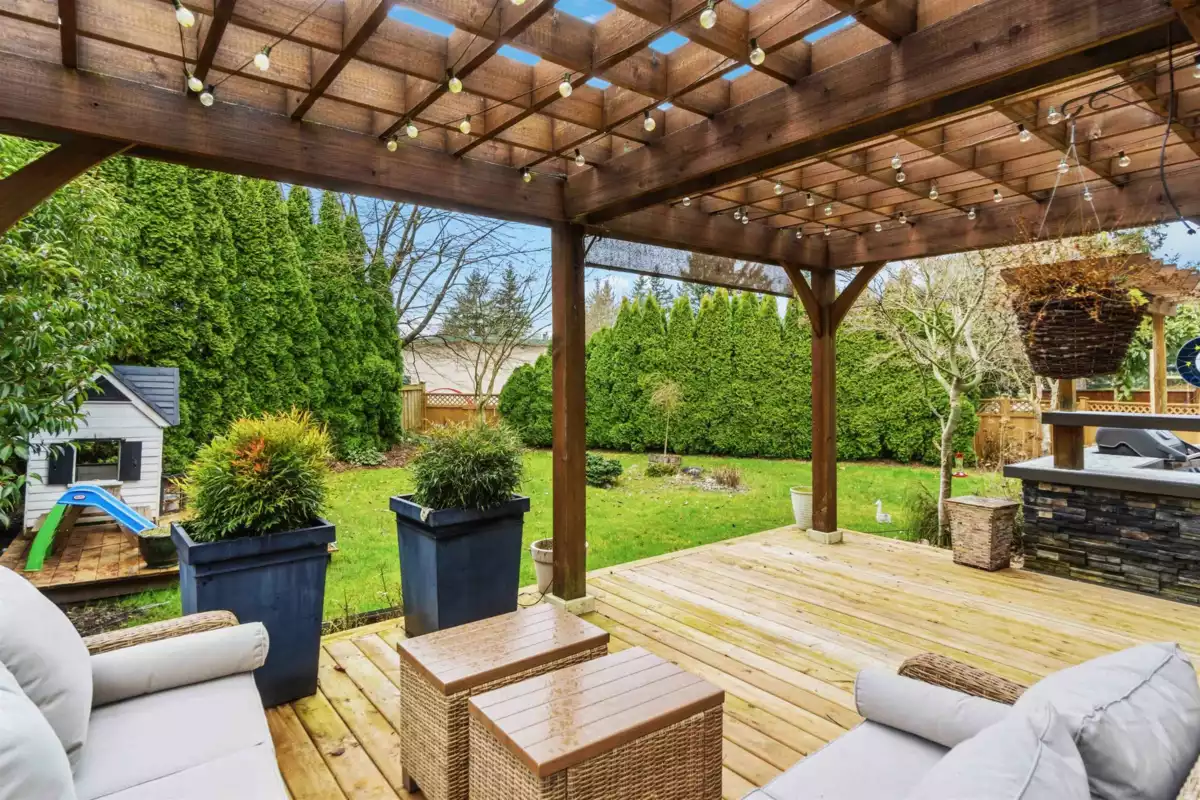 Swimming Pool Photo of 864 Vedder Place, Port Coquitlam, BC