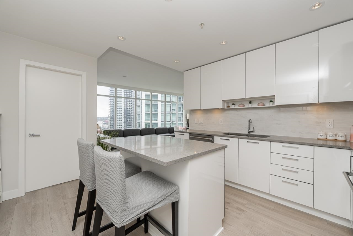 Kitchen Photo of 2302 1788 Gilmore Avenue, Burnaby, BC