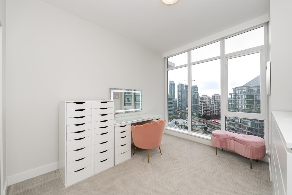 Powder Room Photo of 2302 1788 Gilmore Avenue, Burnaby, BC