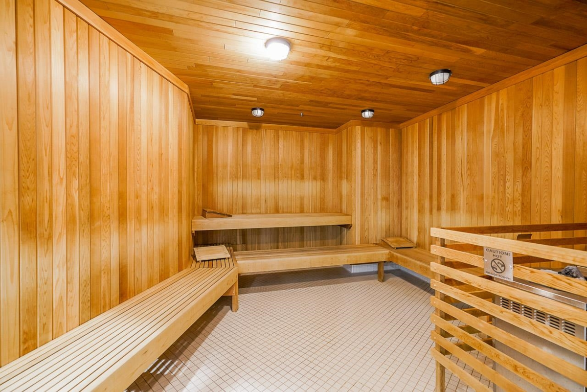Swimming Pool Photo of 2302 1788 Gilmore Avenue, Burnaby, BC