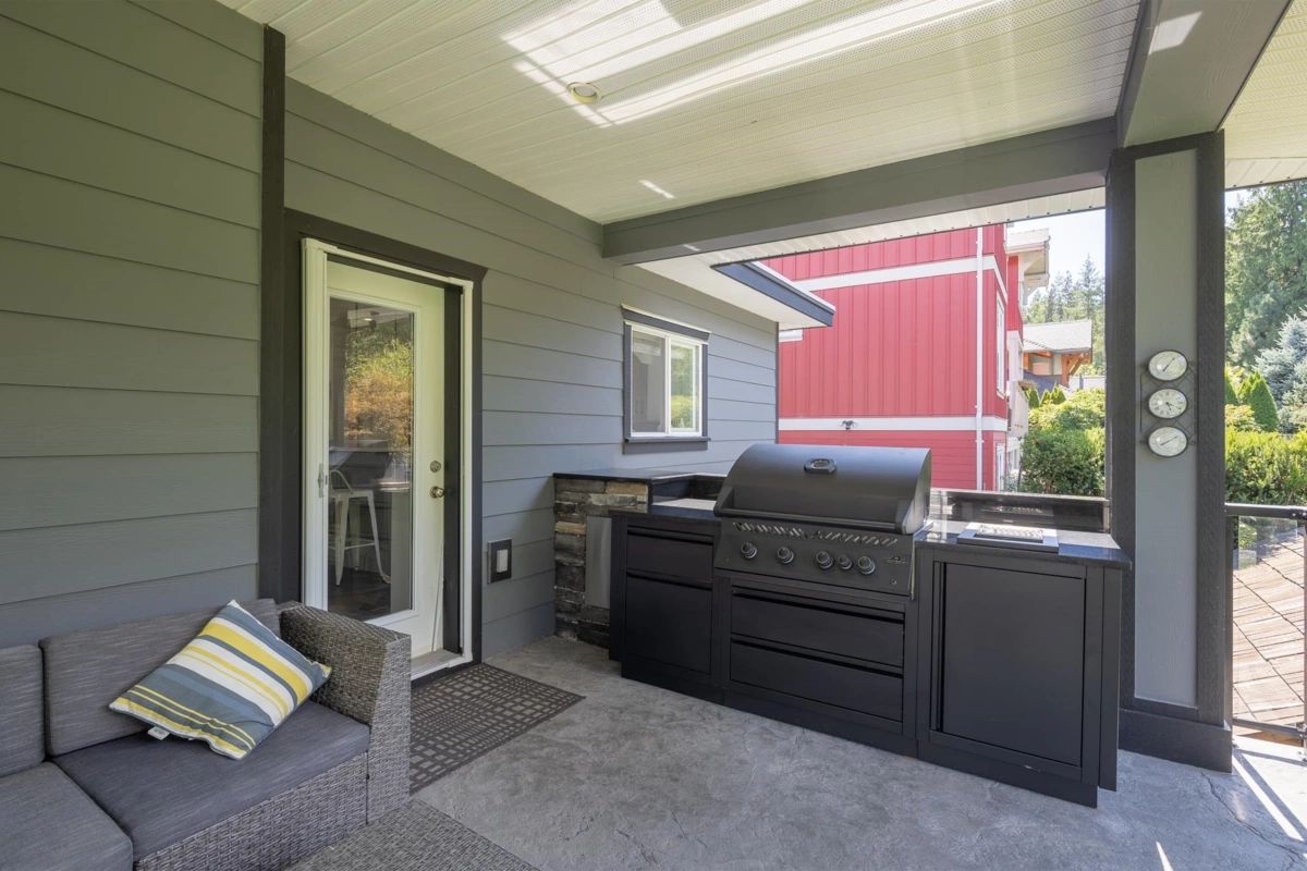 Hot Tub / Spa Photo of 1020 Jay Crescent, Squamish, BC