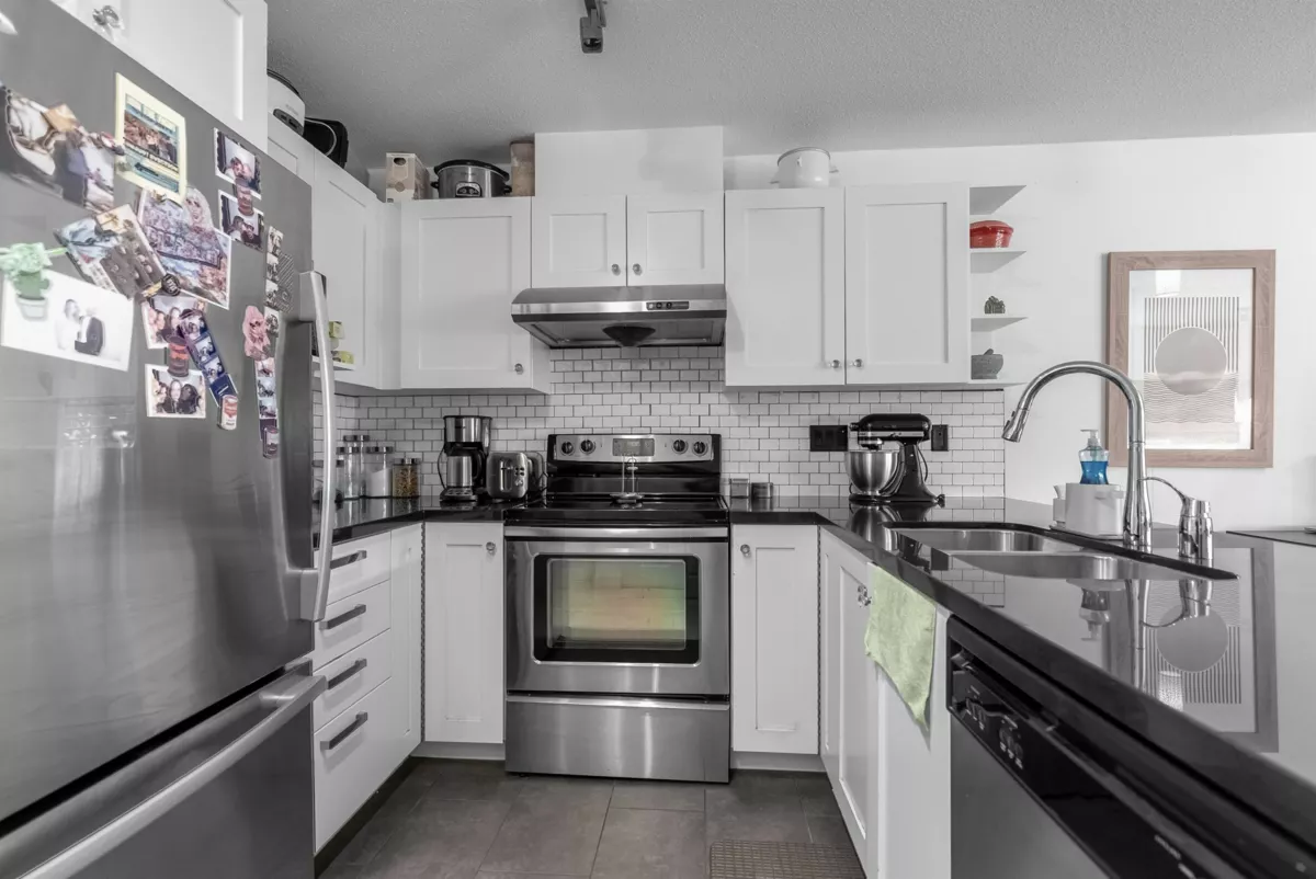 Breakfast Nook Photo of 305 4550 Fraser Street, Vancouver, BC