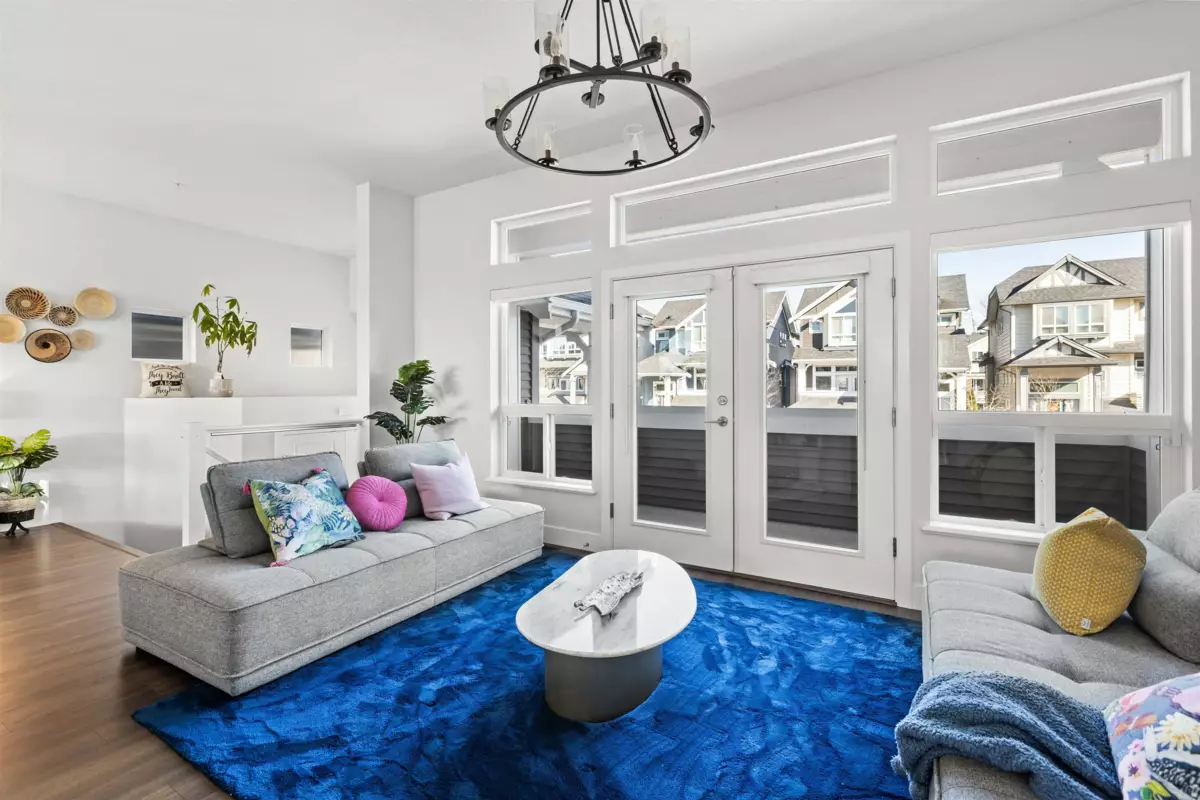 Breakfast Nook Photo of 10279 238a Street, Maple Ridge, BC