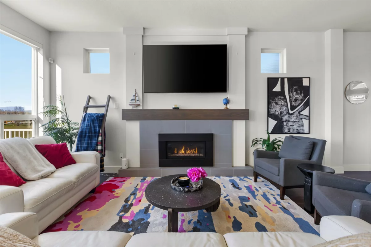 Kitchen Photo of 10279 238a Street, Maple Ridge, BC