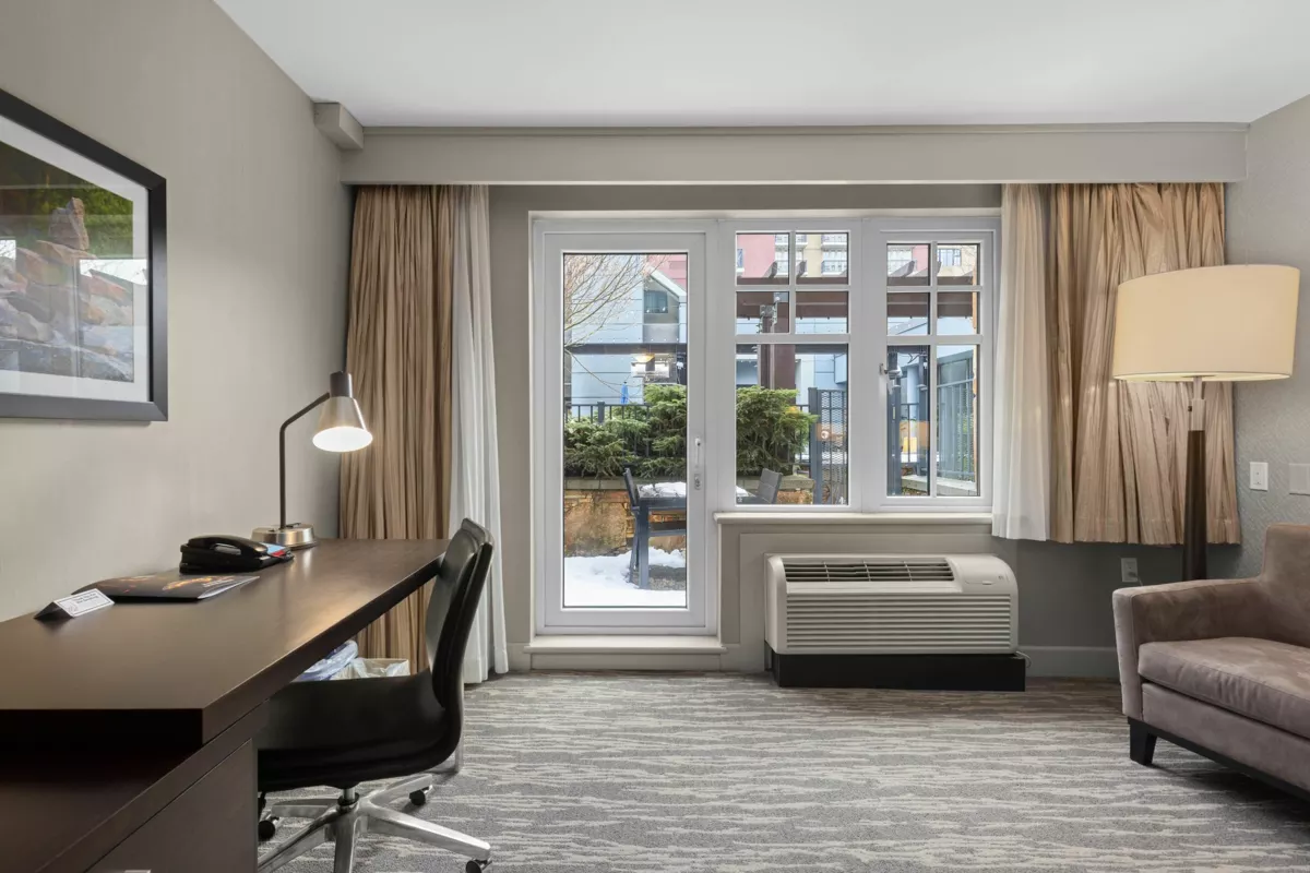 Dining Area Photo of 173 4050 Whistler Way, Whistler, BC