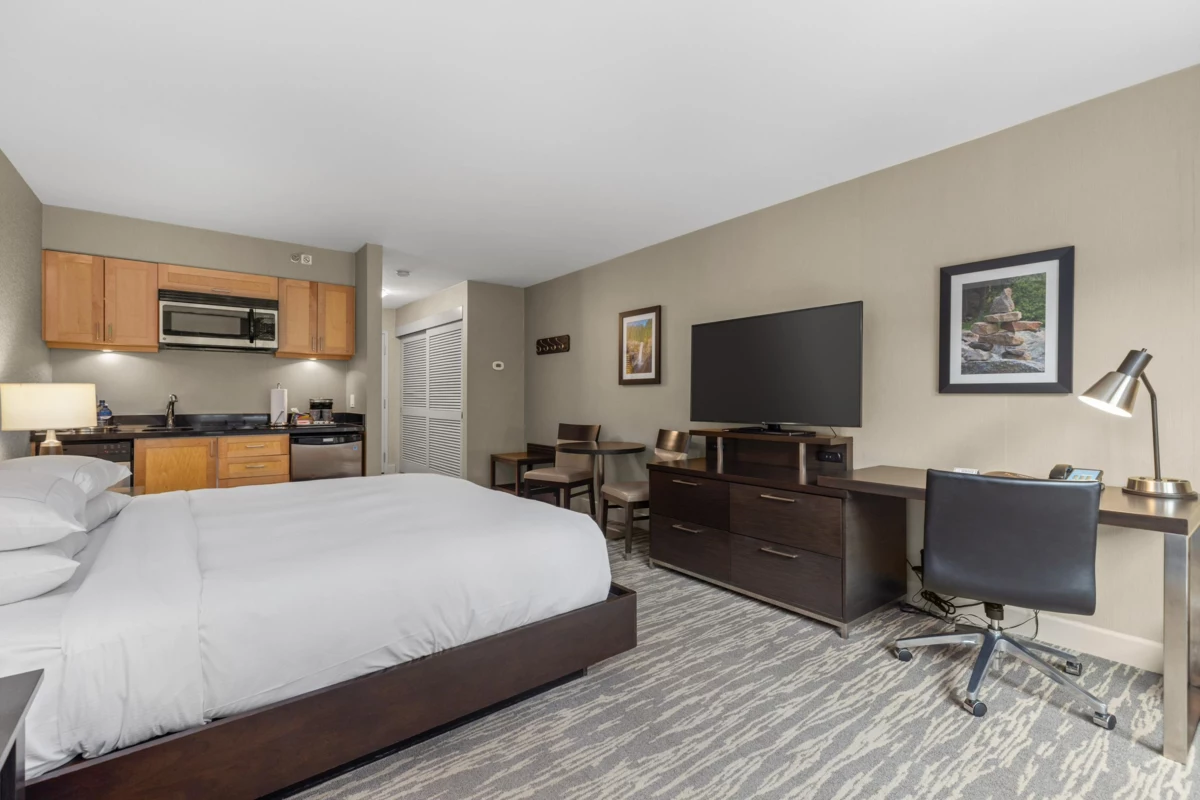 Kitchen Island Photo of 173 4050 Whistler Way, Whistler, BC