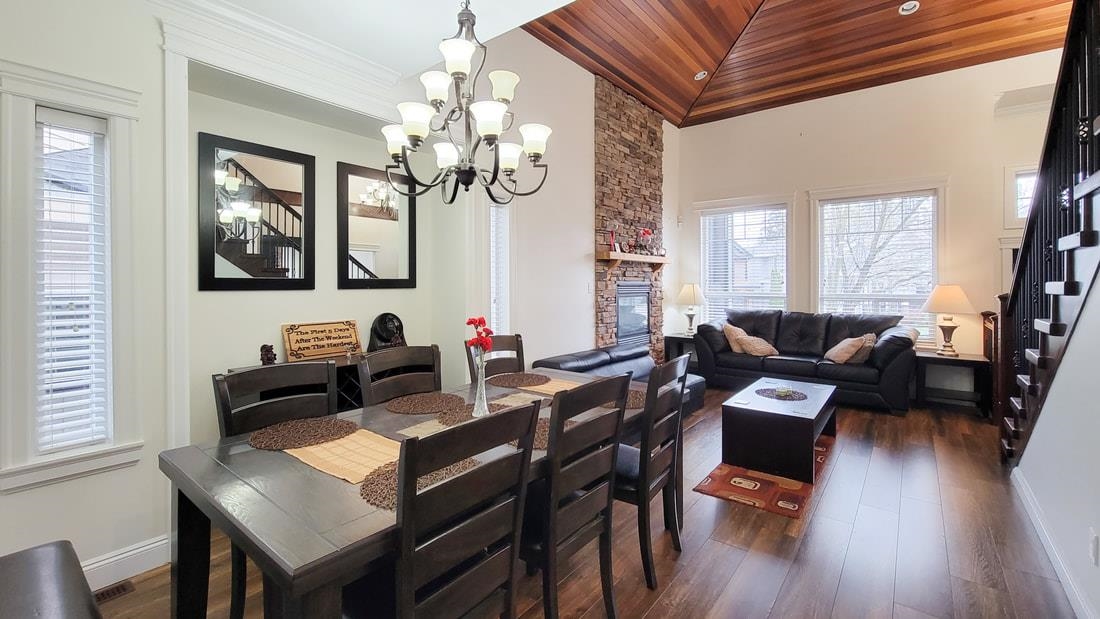 Kitchen Island Photo of 5977 151 Street, Surrey, BC