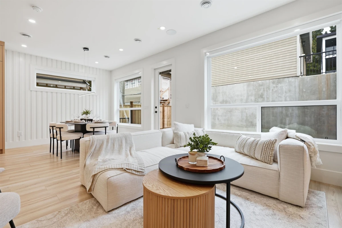 Living Room Photo of 9312 Ebor Road, Delta, BC