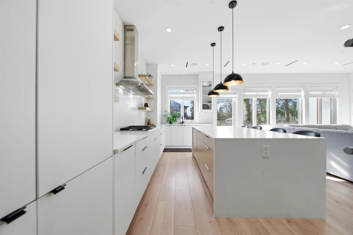 Kitchen Island Photo of 14718 90a Avenue, Surrey, BC