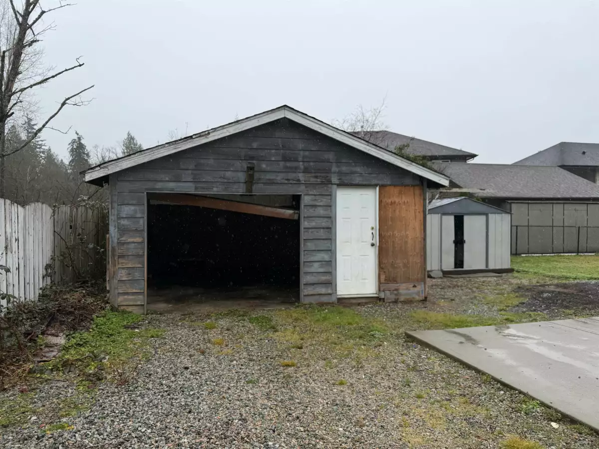 Kitchen Photo of 11394 240 Street, Maple Ridge, BC