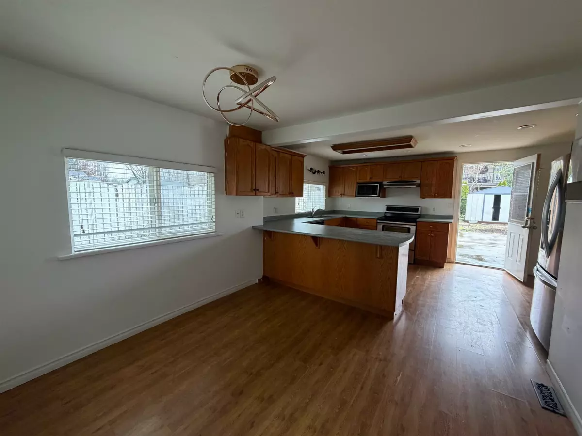 Mudroom Photo of 11394 240 Street, Maple Ridge, BC