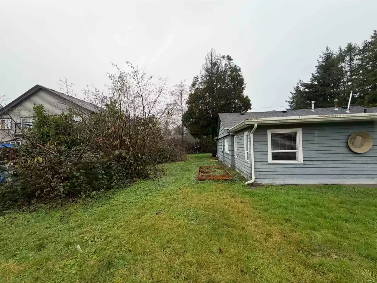 Primary Bathroom Photo of 11394 240 Street, Maple Ridge, BC