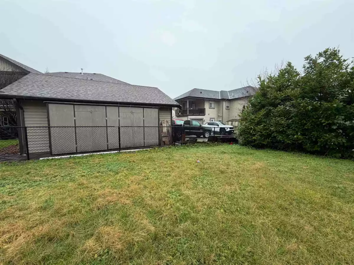 Primary Bedroom Photo of 11394 240 Street, Maple Ridge, BC