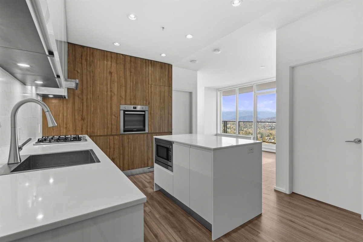 Kitchen Photo of 3311 4650 Brentwood Boulevard, Burnaby, BC