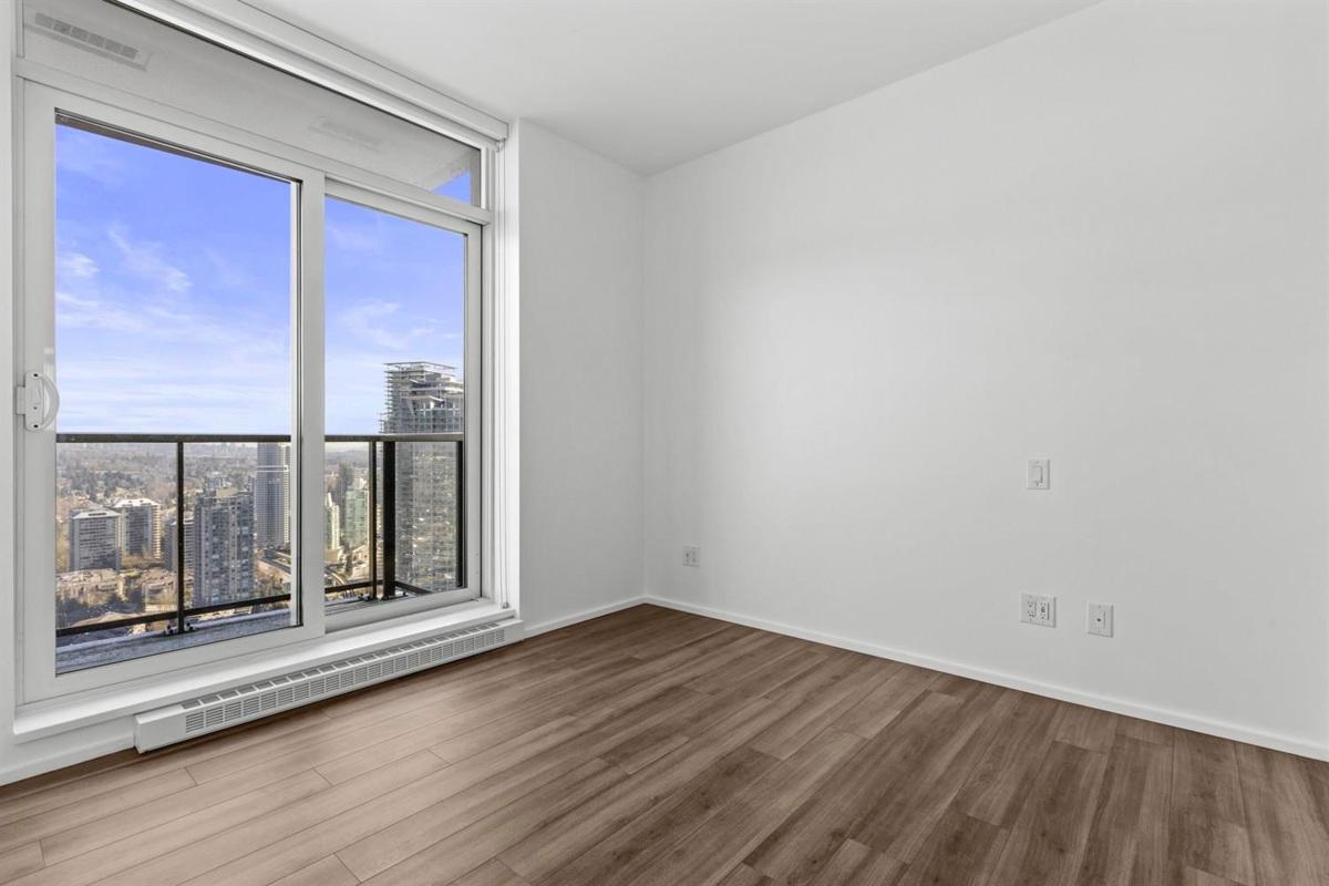 Walk-In Closet Photo of 3311 4650 Brentwood Boulevard, Burnaby, BC