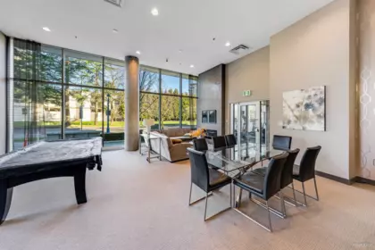 Entry Foyer Photo of 1901 8288 Granville Avenue, Richmond, BC