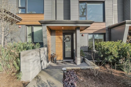 11 528 E 2nd Street, North Vancouver, BC, North Vancouver — Townhouse for sale