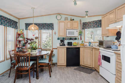 Breakfast Nook Photo of 753 Steinbrunner Road, Gibsons, BC