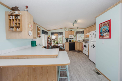 Kitchen Photo of 753 Steinbrunner Road, Gibsons, BC