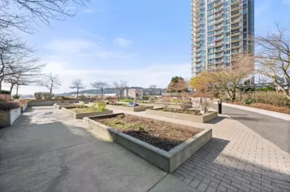 Office / Den Photo of 608 2975 Atlantic Avenue, Coquitlam, BC