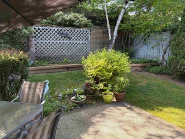 Office / Den Photo of 123 28 Richmond Street, New Westminster, BC