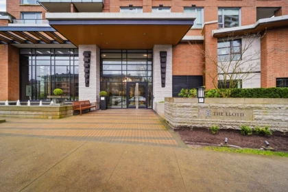 Hallway Photo of 1403 3100 Windsor Gate, Coquitlam, BC