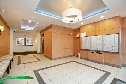 205 6500 194 Street, Surrey, BC, Surrey — Apartment/Condo for sale