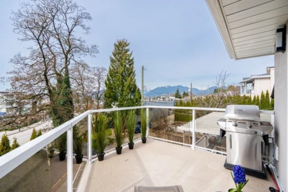 Guest Bathroom Photo of 397 Delta Avenue, Burnaby, BC