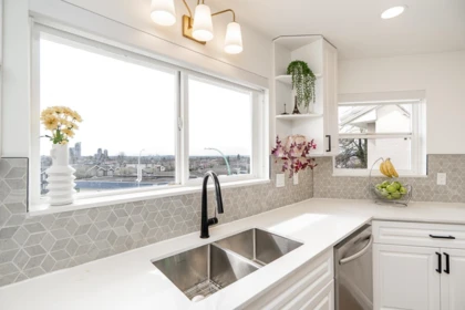 Primary Bathroom Photo of 397 Delta Avenue, Burnaby, BC