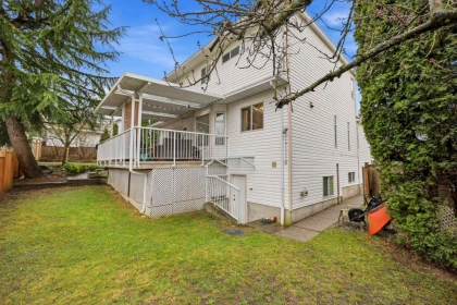 Hallway Photo of 14390 78 Avenue, Surrey, BC