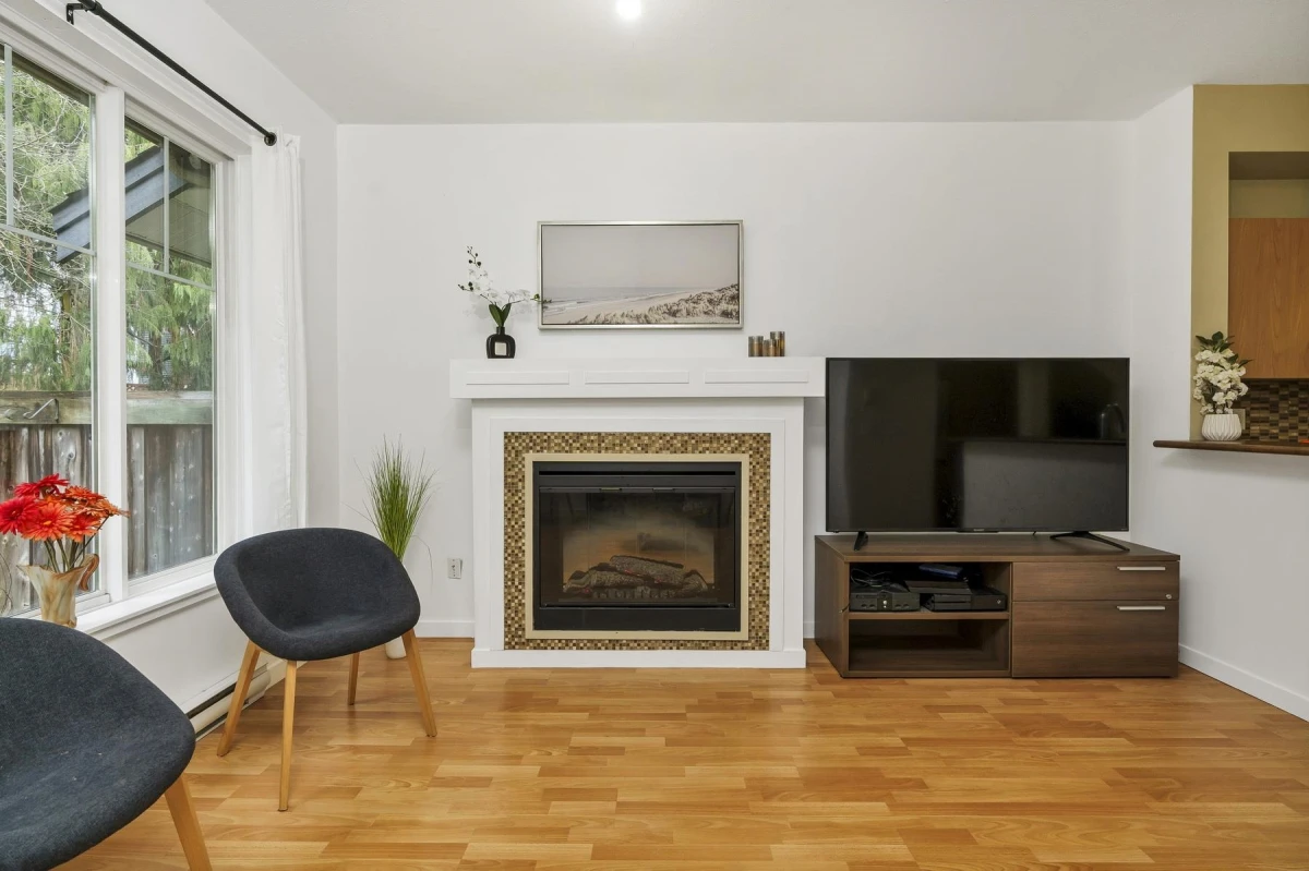 Family Room Photo of 35 5839 Panorama Drive, Surrey, BC