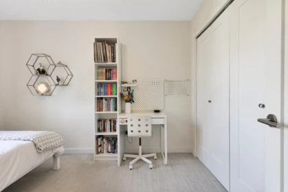 Hallway Photo of 796 W 15th Avenue, Vancouver, BC